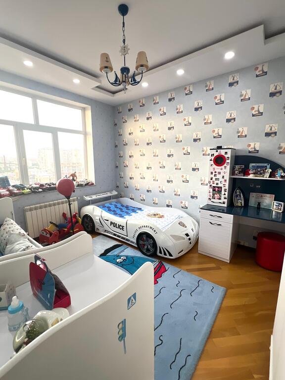 Satılır 3 otaqlı yeni tikili, 119 m², İnşaatçılar m.-14