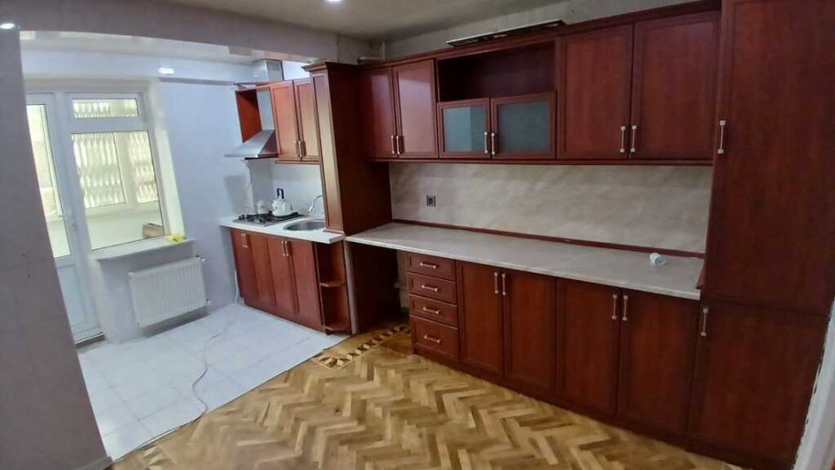 Satılır 4 otaqlı köhnə tikili, 110 m², Elmlər Akademiyası m.-2