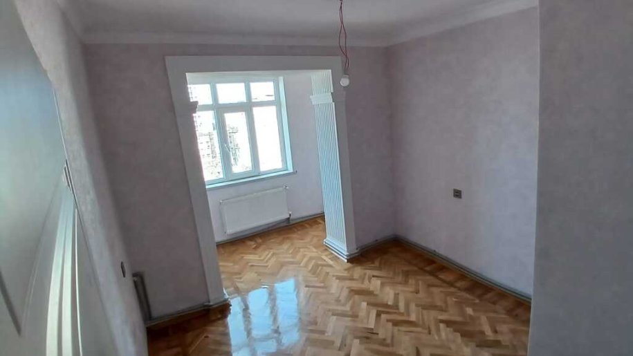 Satılır 4 otaqlı köhnə tikili, 110 m², Elmlər Akademiyası m.-3