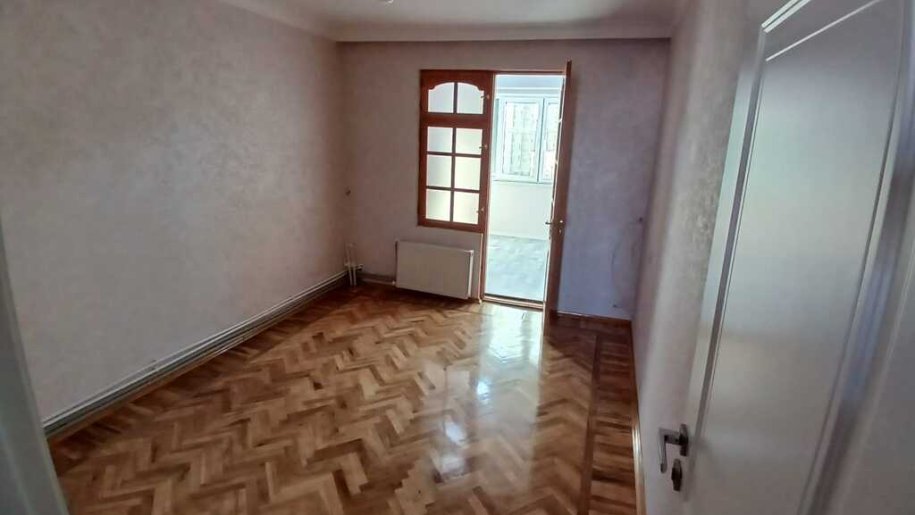 Satılır 4 otaqlı köhnə tikili, 110 m², Elmlər Akademiyası m.-10