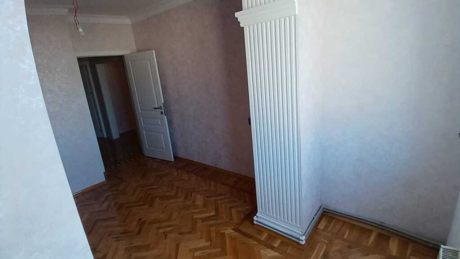 Satılır 4 otaqlı köhnə tikili, 110 m², Elmlər Akademiyası m.-11