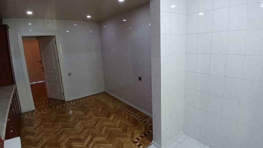 Satılır 4 otaqlı köhnə tikili, 110 m², Elmlər Akademiyası m.-13