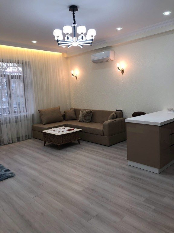 Kirayə verilir 2 otaqlı köhnə tikili, 80 m², Sahil m.-2