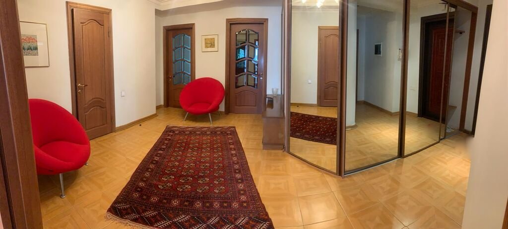 Kirayə verilir 3 otaqlı yeni tikili, 125 m², 28 May m.-5