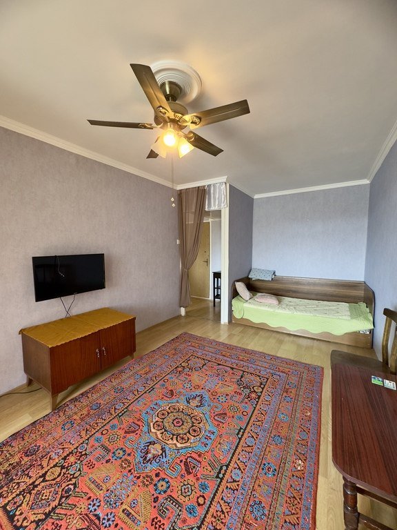 Kirayə verilir 1 otaqlı köhnə tikili, 35 m², Xalqlar dostluğu m.-2