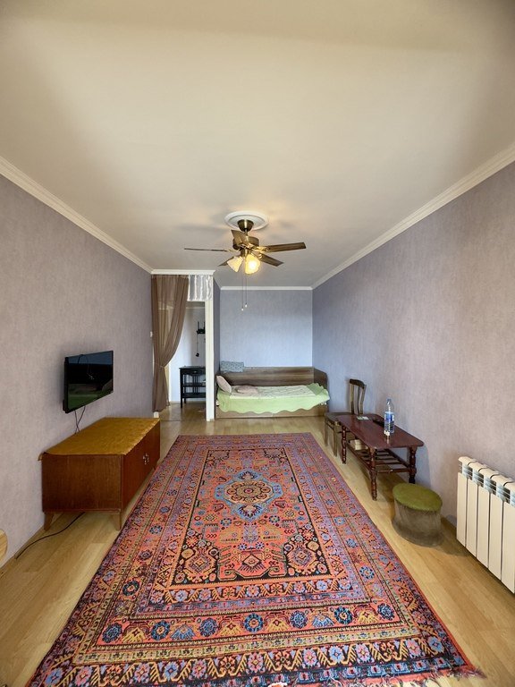 Kirayə verilir 1 otaqlı köhnə tikili, 35 m², Xalqlar dostluğu m.-3