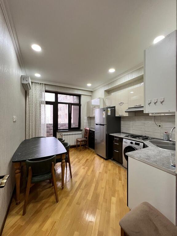 Kirayə verilir 1 otaqlı yeni tikili, 60 m², İnşaatçılar m.-3