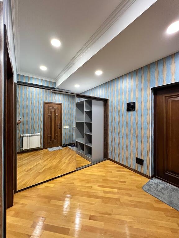 Kirayə verilir 1 otaqlı yeni tikili, 60 m², İnşaatçılar m.-10