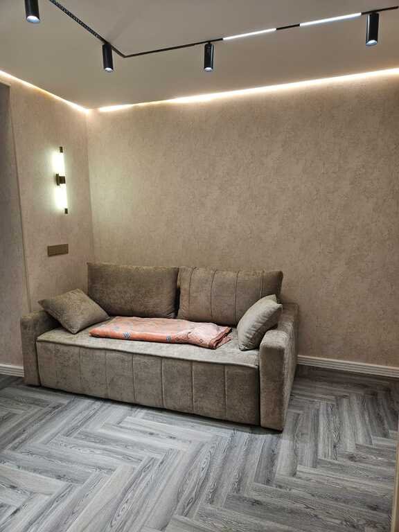 Satılır 1 otaqlı köhnə tikili, 24 m², Elmlər Akademiyası m.-3