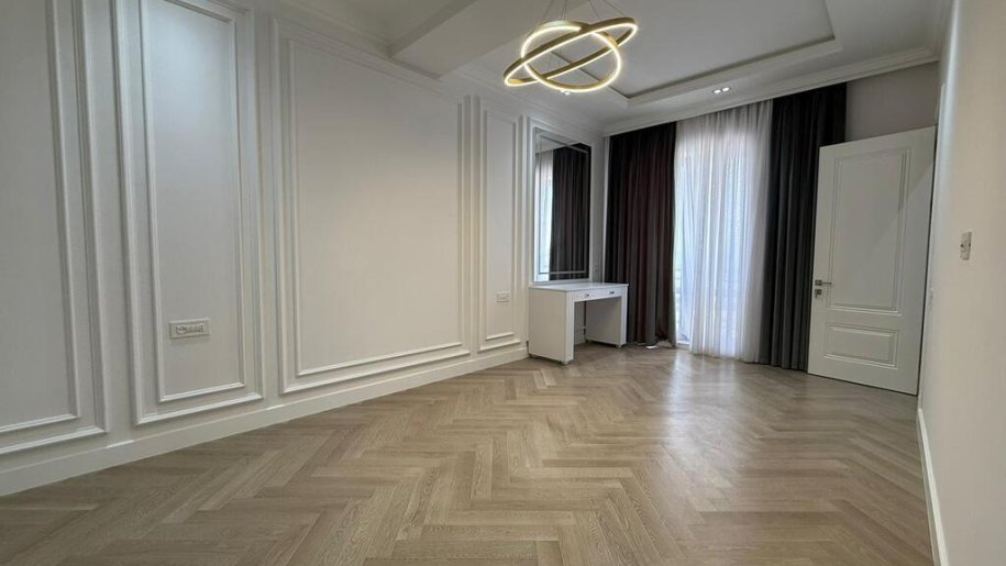 Satılır 4 otaqlı yeni tikili, 205 m², 28 May m.-8