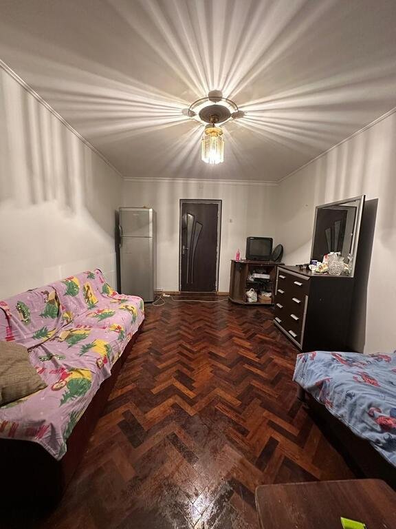 Satılır 1 otaqlı köhnə tikili, 35 m², Elmlər Akademiyası m.-2