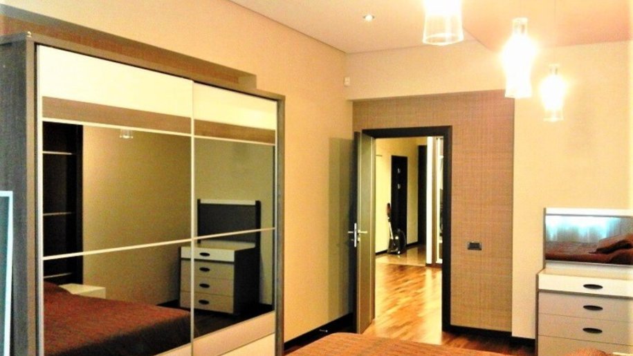 Kirayə verilir 4 otaqlı yeni tikili, 230 m², 28 May m.-19