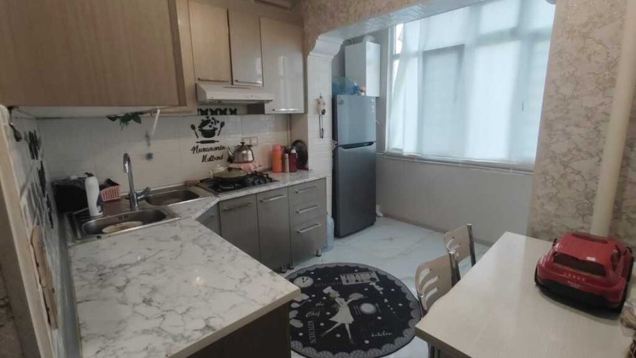 Kirayə verilir 2 otaqlı köhnə tikili, 76 m², Memar Əcəmi m.-1