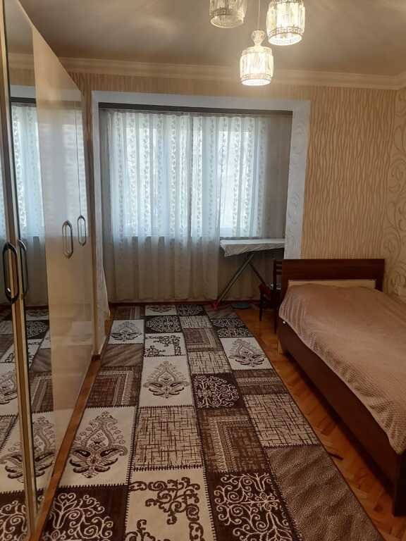 Satılır 3 otaqlı köhnə tikili, 80 m², Nizami m.-2