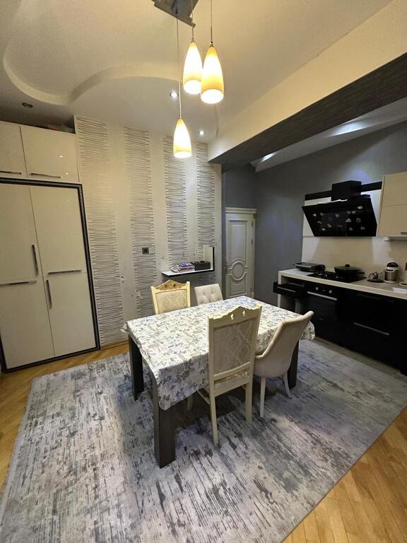 Kirayə verilir 5 otaqlı yeni tikili, 180 m², Nizami m.-11