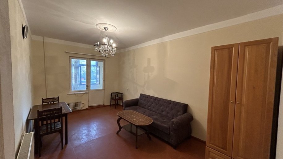 Kirayə verilir 1 otaqlı köhnə tikili, 45 m², İnşaatçılar m.-1