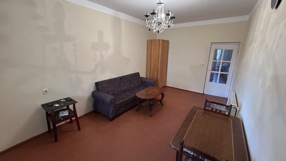 Kirayə verilir 1 otaqlı köhnə tikili, 45 m², İnşaatçılar m.-2