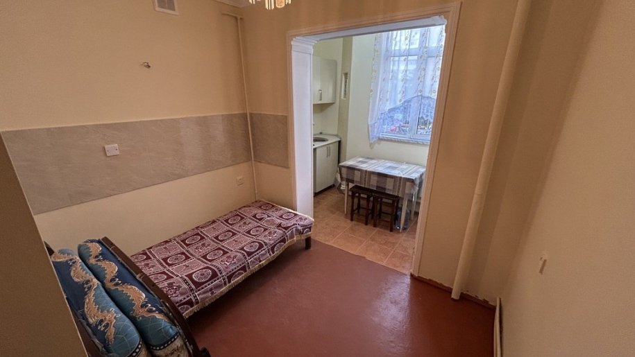 Kirayə verilir 1 otaqlı köhnə tikili, 45 m², İnşaatçılar m.-4