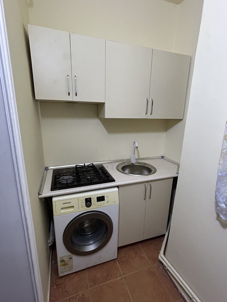 Kirayə verilir 1 otaqlı köhnə tikili, 45 m², İnşaatçılar m.-14