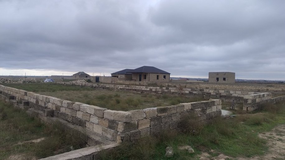 5 sot torpaq satılır, Binə-1