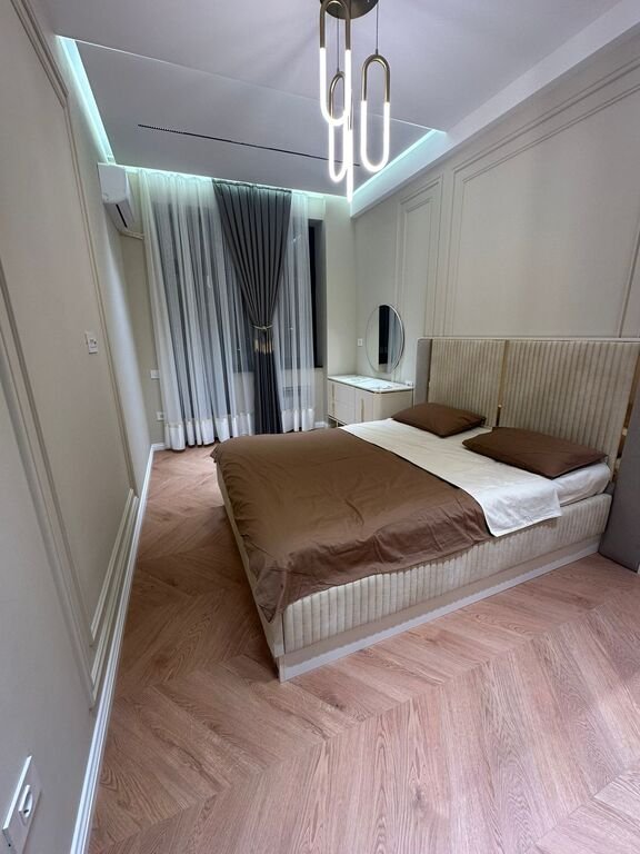 Kirayə verilir 2 otaqlı yeni tikili, 77 m², İnşaatçılar m.-1