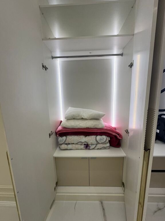 Kirayə verilir 2 otaqlı yeni tikili, 77 m², İnşaatçılar m.-5