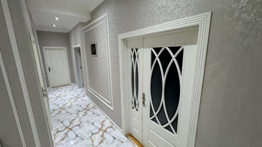 Satılır 4 otaqlı yeni tikili, 135 m², Azadlıq Prospekti m.-12