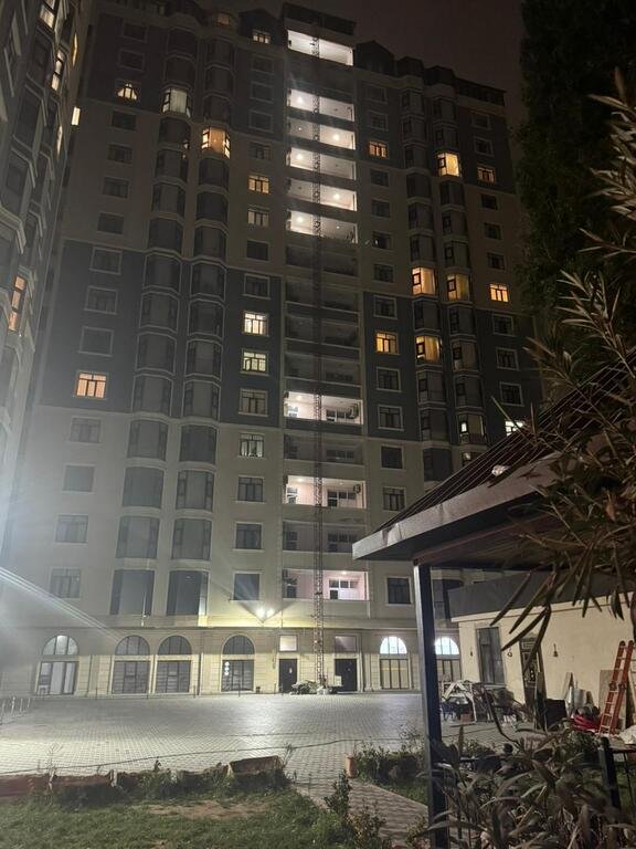 Satılır 4 otaqlı yeni tikili, 135 m², Azadlıq Prospekti m.-14