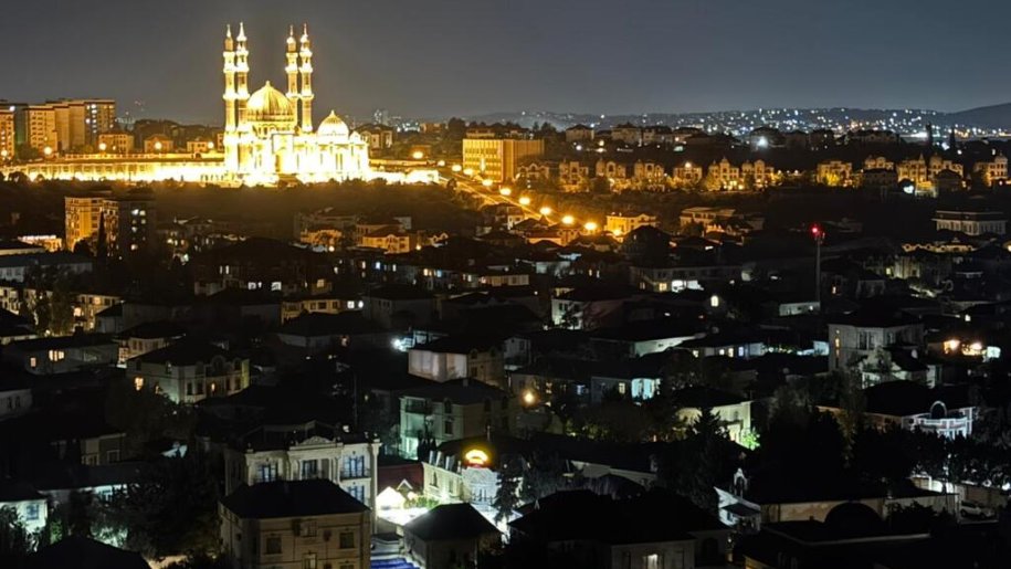 Satılır 4 otaqlı yeni tikili, 135 m², Azadlıq Prospekti m.-16