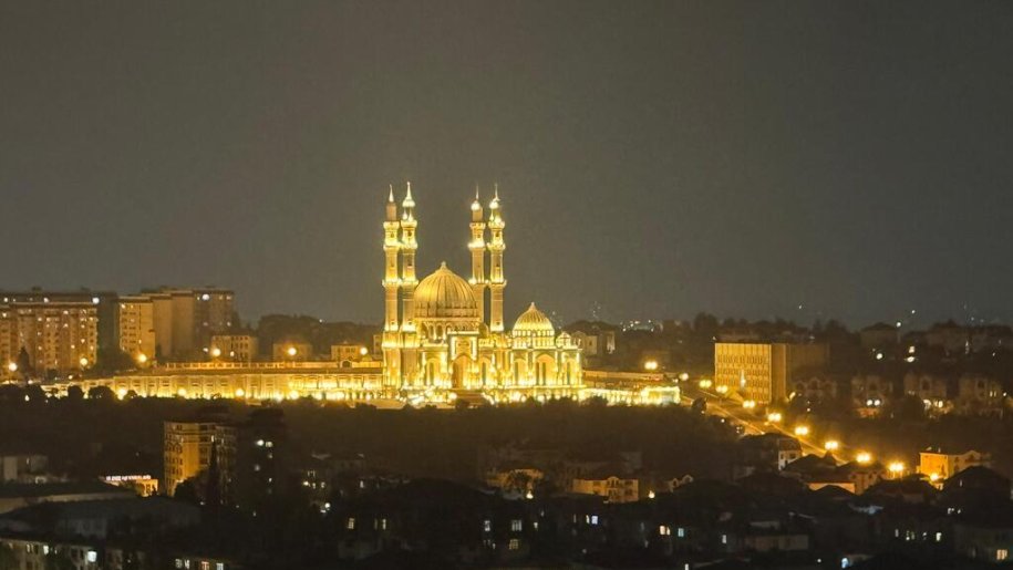 Satılır 4 otaqlı yeni tikili, 135 m², Azadlıq Prospekti m.-20