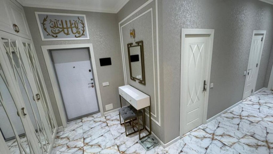 Satılır 4 otaqlı yeni tikili, 135 m², Azadlıq Prospekti m.-26