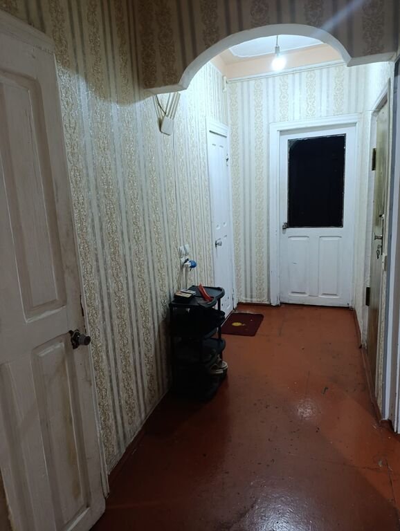 Satılır 2 otaqlı köhnə tikili, 61 m², Həzi Aslanov-1