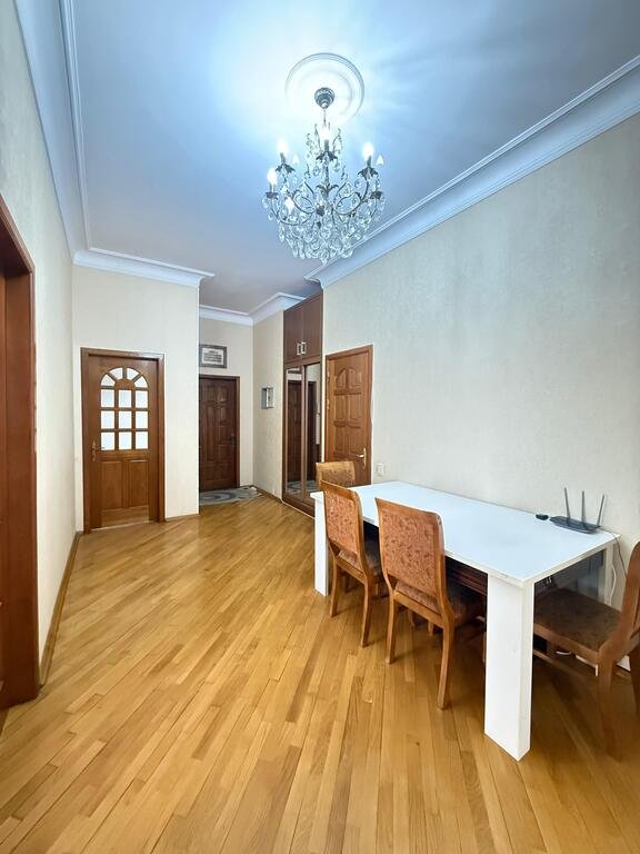 Satılır 3 otaqlı yeni tikili, 145 m², 28 May m.-3