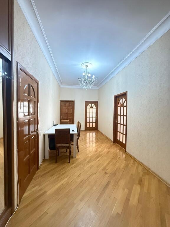 Satılır 3 otaqlı yeni tikili, 145 m², 28 May m.-4
