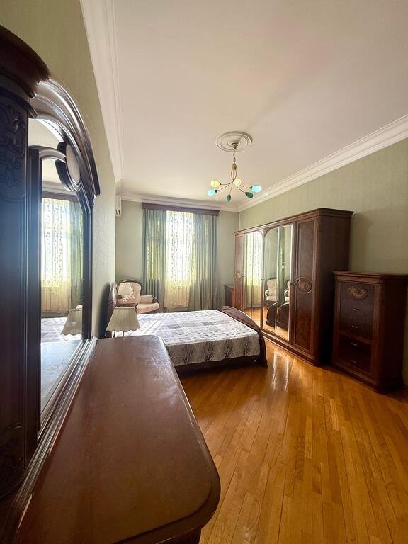 Satılır 3 otaqlı yeni tikili, 145 m², 28 May m.-6