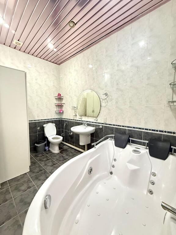 Satılır 3 otaqlı yeni tikili, 145 m², 28 May m.-11