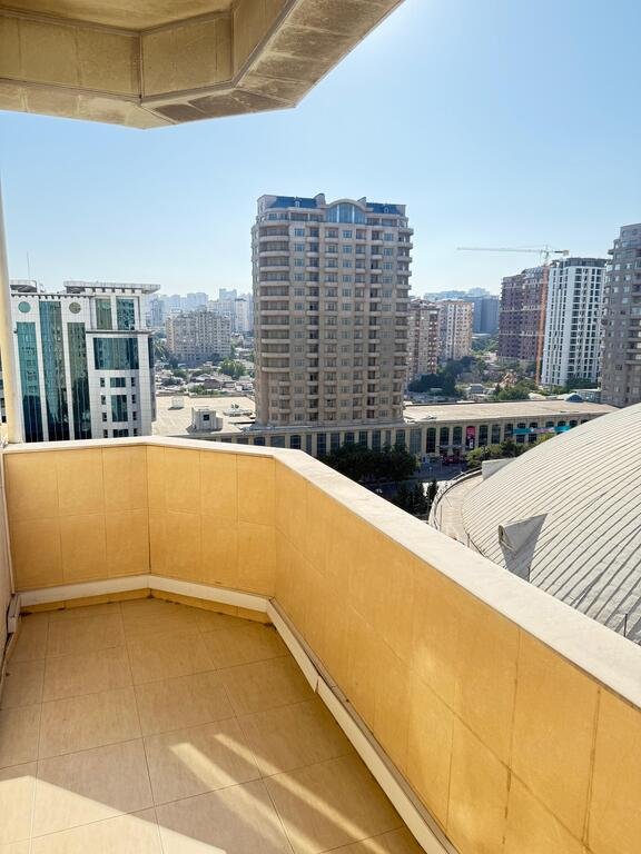 Satılır 3 otaqlı yeni tikili, 145 m², 28 May m.-14