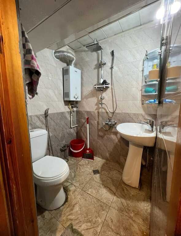 Kirayə verilir 2 otaqlı köhnə tikili, 60 m², İnşaatçılar m.-4