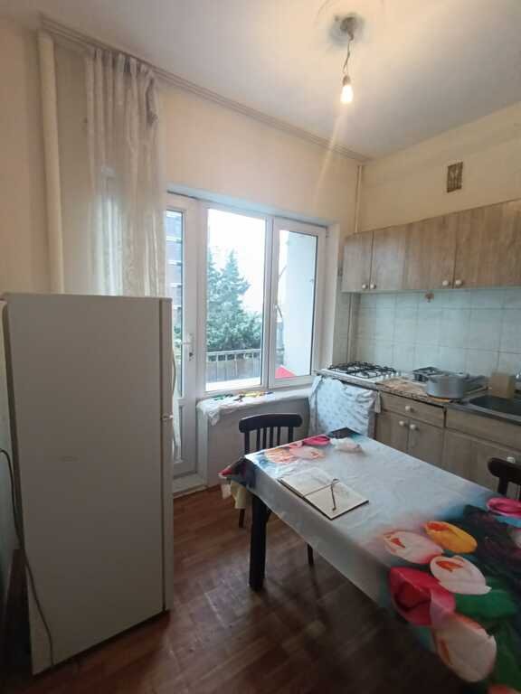 Kirayə verilir 2 otaqlı köhnə tikili, 60 m², Azadlıq Prospekti m.-2