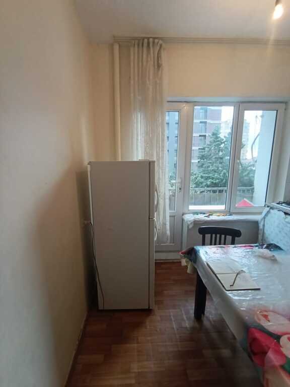 Kirayə verilir 2 otaqlı köhnə tikili, 60 m², Azadlıq Prospekti m.-3