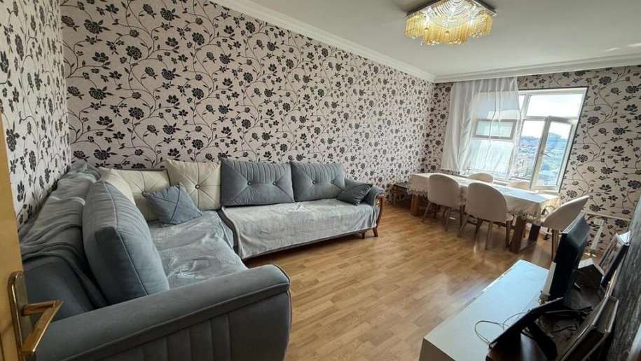 Satılır 3 otaqlı köhnə tikili, 75 m², Qaraçuxur-2