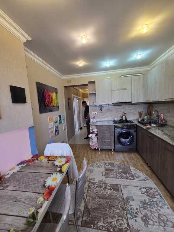 Satılır 2 otaqlı köhnə tikili, 65 m², Əhmədli m.-9