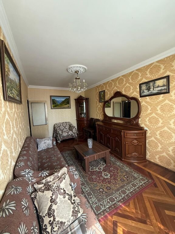 Satılır 3 otaqlı köhnə tikili, 68 m², Neftçilər m.-1