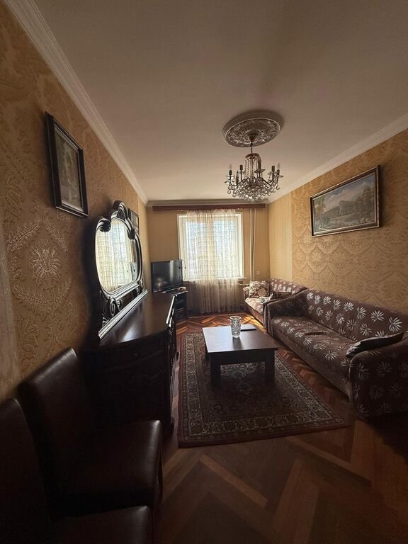 Satılır 3 otaqlı köhnə tikili, 68 m², Neftçilər m.-13