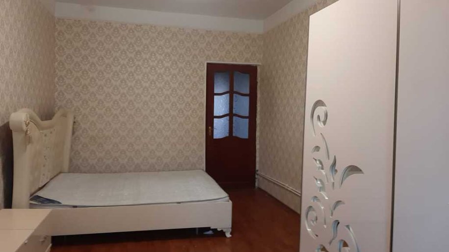 Kirayə verilir 1 otaqlı köhnə tikili, 45 m², İnşaatçılar m.-1