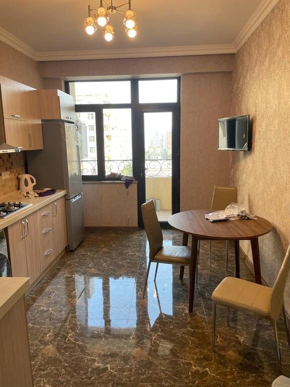 Kirayə verilir 3 otaqlı yeni tikili, 100 m², İnşaatçılar m.-1