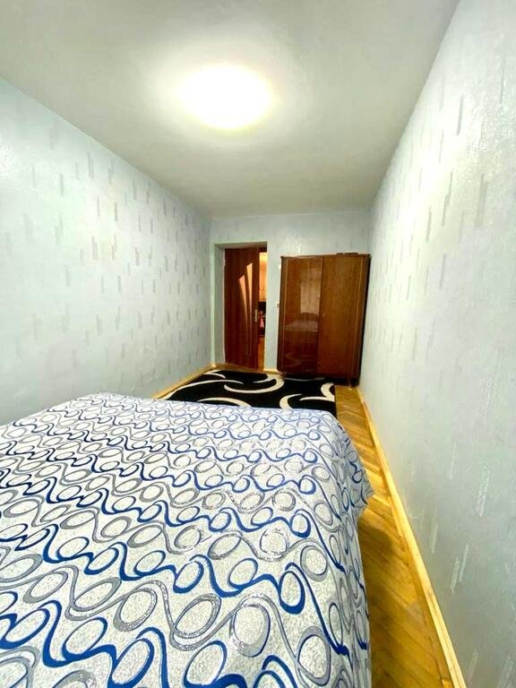 Kirayə verilir 2 otaqlı köhnə tikili, 60 m², İnşaatçılar m.-7