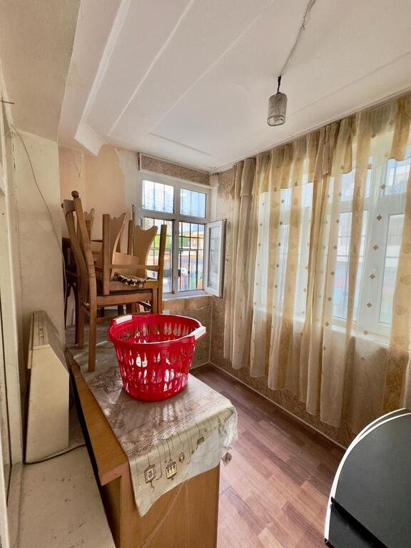 Kirayə verilir 2 otaqlı köhnə tikili, 60 m², İnşaatçılar m.-12