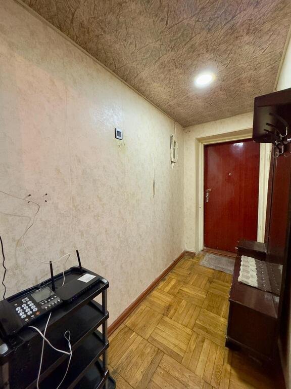 Kirayə verilir 2 otaqlı köhnə tikili, 60 m², İnşaatçılar m.-14