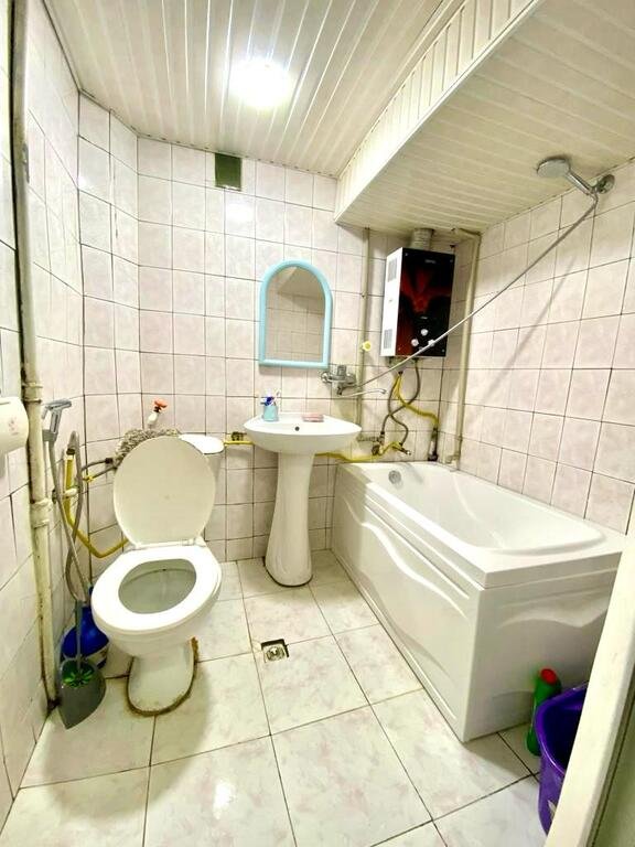 Kirayə verilir 2 otaqlı köhnə tikili, 60 m², İnşaatçılar m.-15